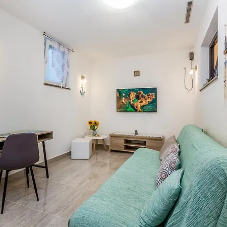 Apartment Filip Malinska